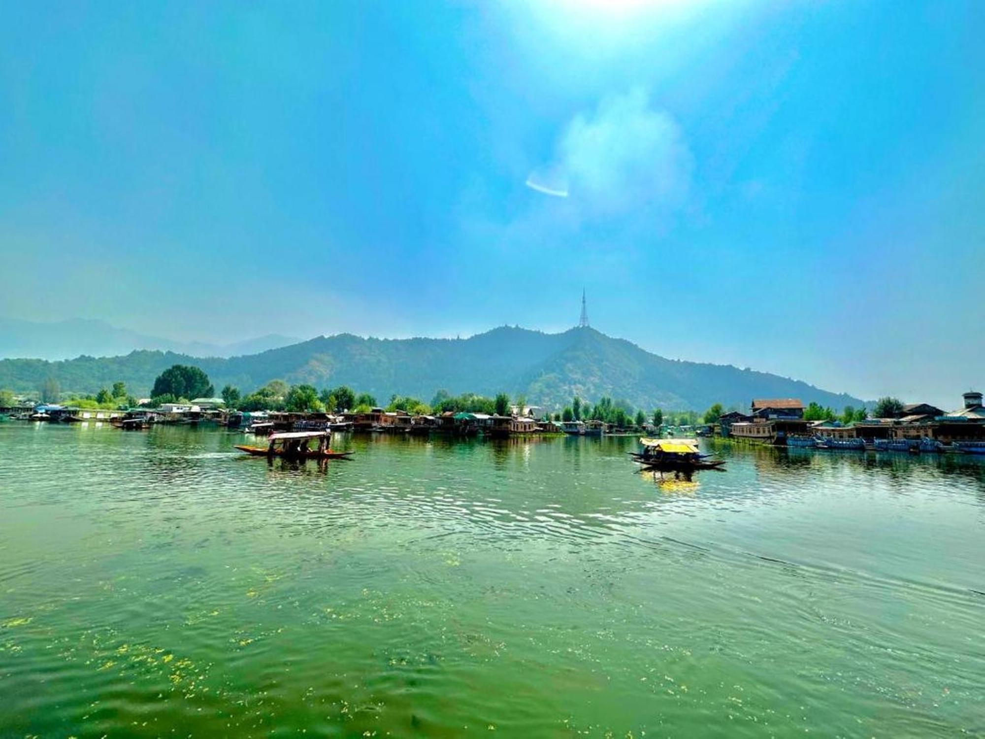 Floating Luxury Group Of Houseboats Otel Srīnagar Dış mekan fotoğraf
